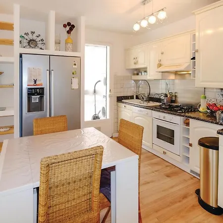 Appartement Nice In Ajaccio W/ Wifi And 3 Bedrooms Ajaccio (Corsica)